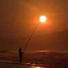 красивый закат на рыбалке